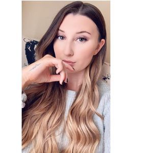 Meet your Posher, Alexandra